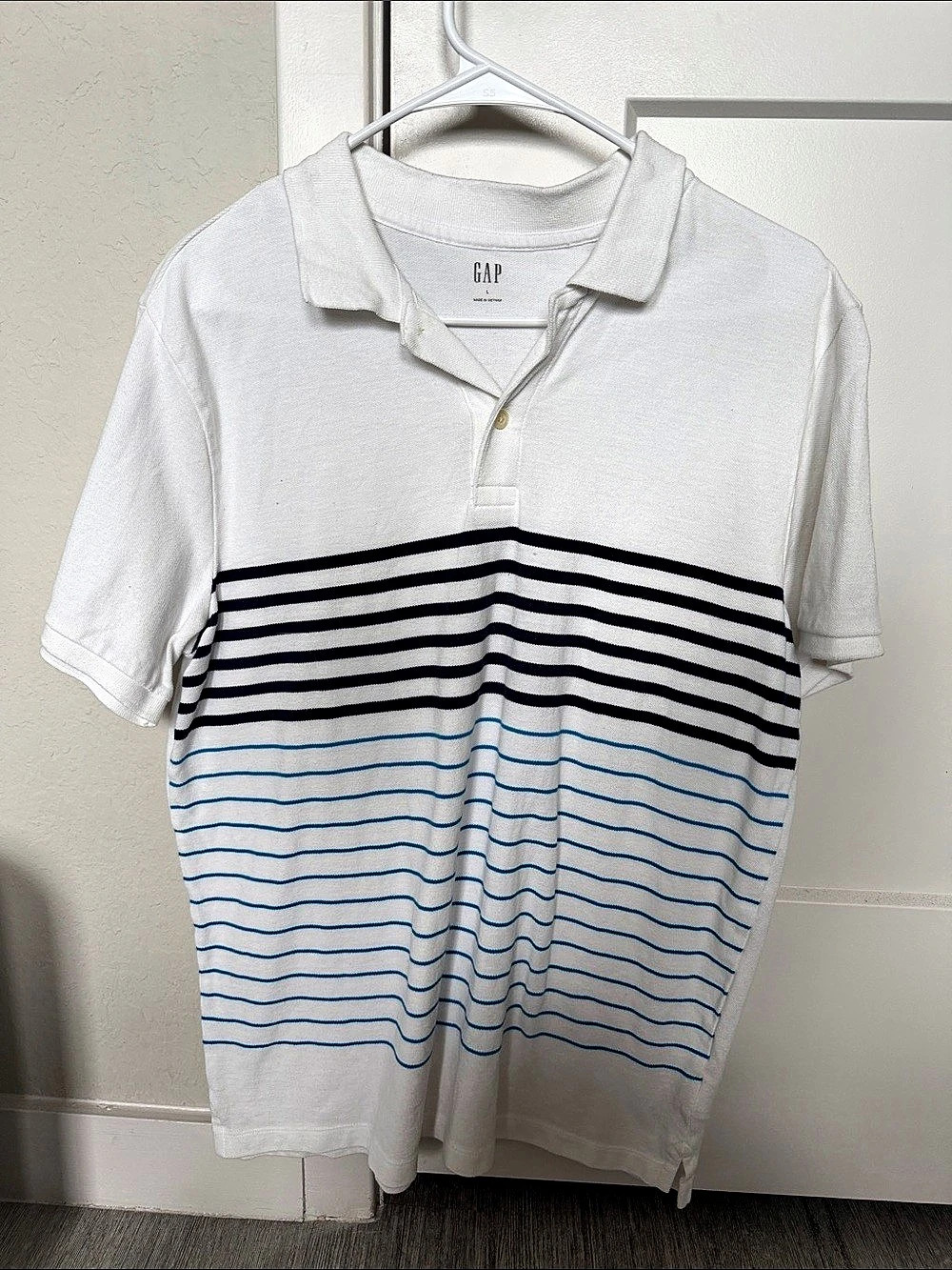 Gap Men's Striped Polo in White & Blue